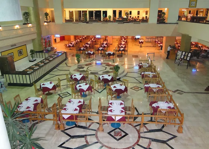 Sharm Holiday Resort אתר נופש 4*